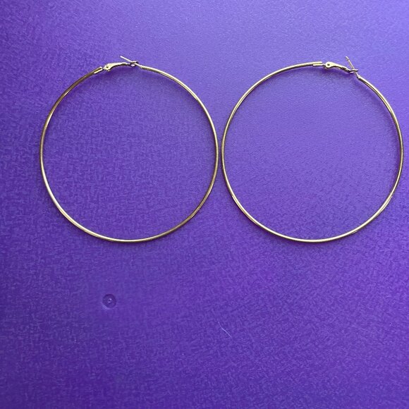 3/$12. Large Gold Toned Hoop Earrings - Picture 1 of 3